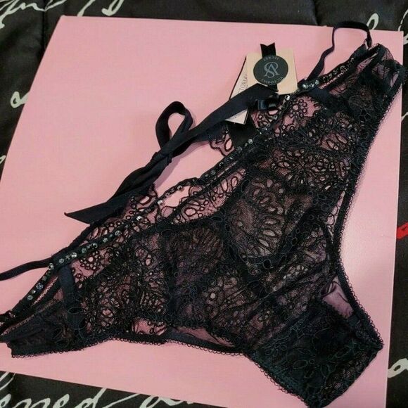 Victoria's Secret Designer Collection Cheekini 33 - Picture 2 of 5